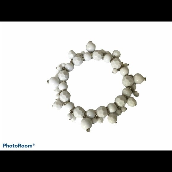 White Bead ChaCha Bracelet - Picture 1 of 2